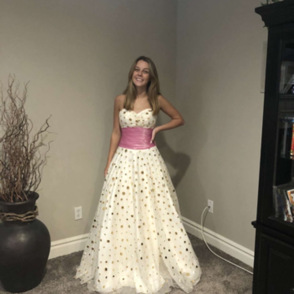 UNCONVENTIONAL WEDDING OR QUINCEANERA DRESS